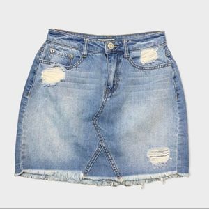 Mudd Distressed Medium Wash Mini Jean Skirt Size 3 Juniors